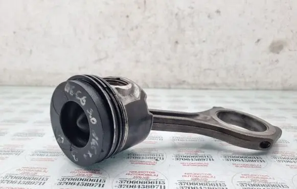 Piston with connecting rod