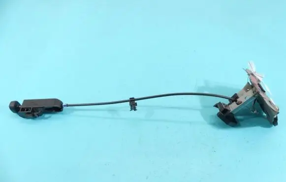 Mazda 3 III Rear door lock BJS75732X IMPRK1120547