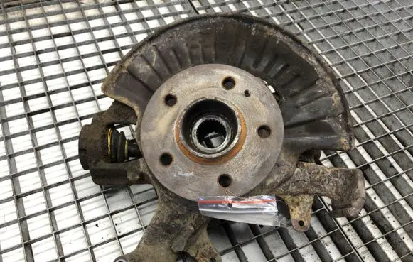 Mercedes-Benz ML W163 Front wheel hub spindle knuckle