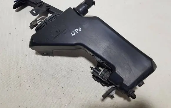 Mercedes-Benz C W205 Windshield washer fluid reservoir/tank 2058600360DD A2058600360
