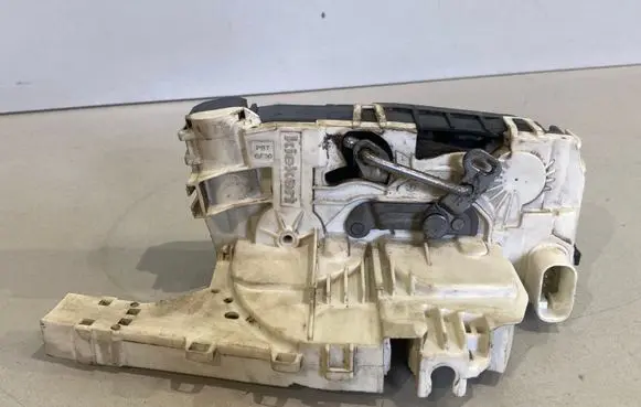 Volkswagen Crafter Sliding door lock A9067304335
