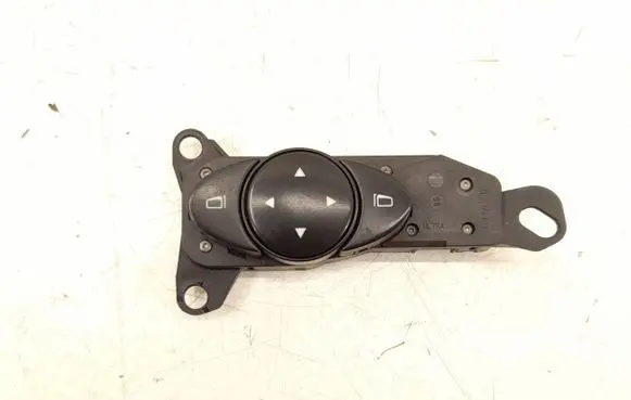 Mercedes-Benz E W211 Wing mirror switch 2118215379 2118216779
