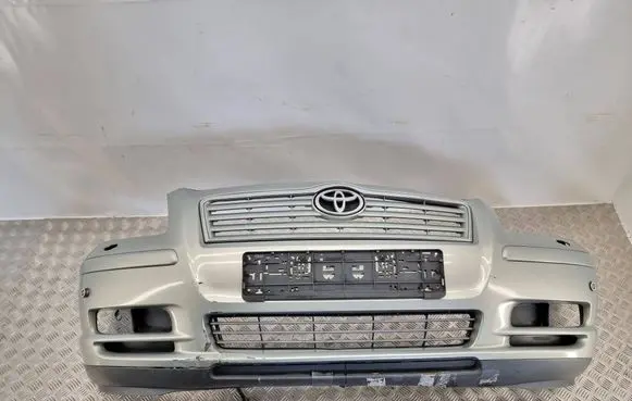 Toyota Avensis T250 Front bumper 