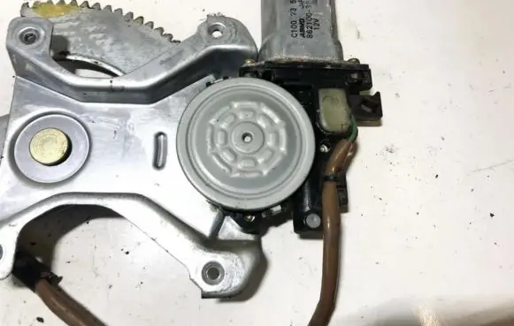 Mazda Premacy Rear door window regulator motor c1007358x 8621003932