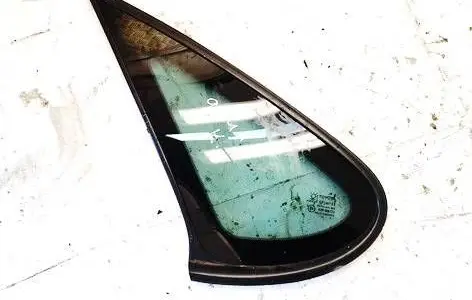 Toyota Avensis T220 Rear side window dot24as3m38