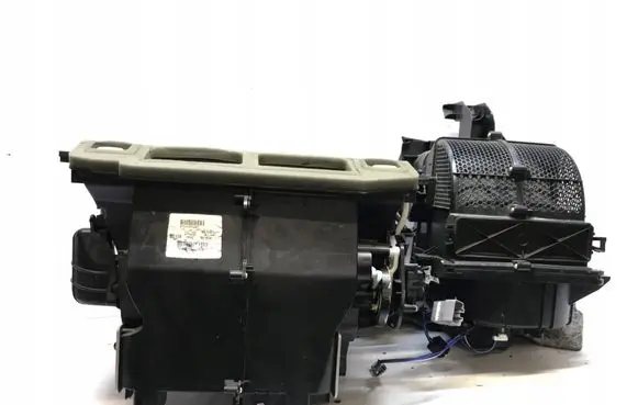 Chrysler Town u0026 Country V Interior heater climate box assembly P55111264AF