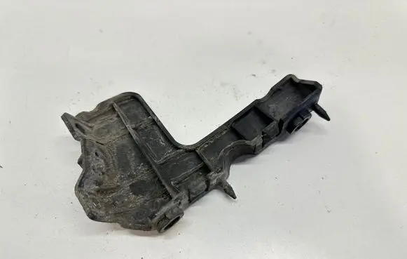 Audi A4 S4 B7 8E 8H Front bumper mounting bracket 8E0807283