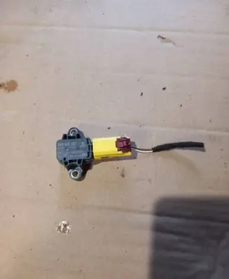 Seat Exeo (3R) Airbag deployment crash/impact sensor 8p0955557