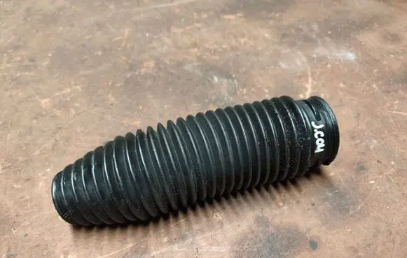 Jeep Cherokee III KJ Steering tie rod boot 