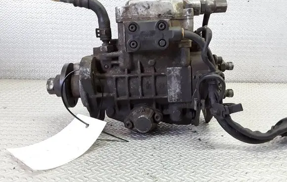 Skoda Octavia Mk1 (1U) Fuel injection high pressure pump 0460404977