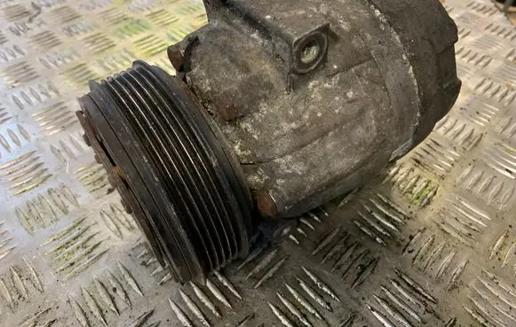 Renault Scenic I Air conditioning (A/C) compressor (pump) 7700105765
