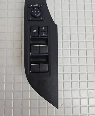 Toyota RAV 4 (XA40) Electric window control switch 8404042130 30922A010848