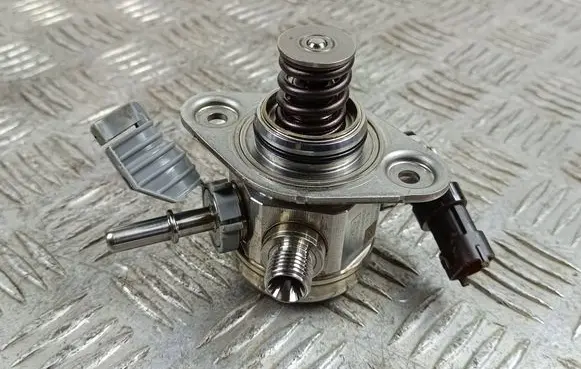 Hyundai Tucson LM Fuel injection high pressure pump 353202B220