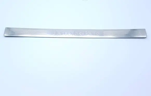 Mercedes-Benz E W212 Side skirt front trim A2126860936