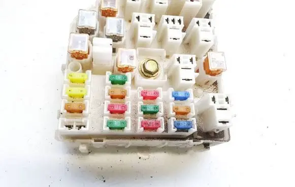 Toyota RAV 4 (XA20) Fuse box set 953d15 1621