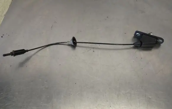 Citroen Berlingo Sliding door lock loop/hook striker 9684048380