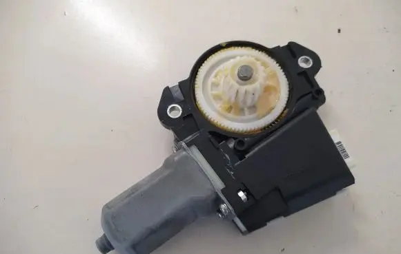 Subaru Outback (BS) Sunroof motor/actuator 47170110140