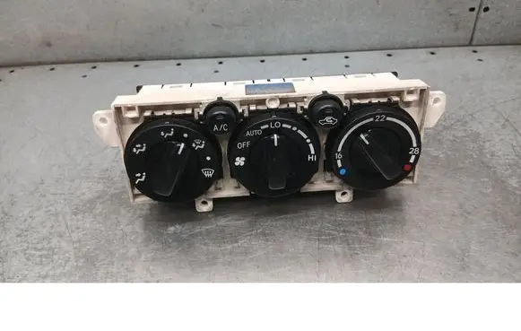 Toyota Avensis Verso Air conditioning/heating control unit 5590005090