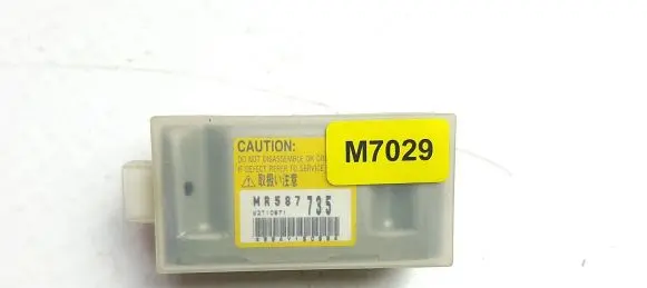 Mitsubishi Outlander Airbag deployment crash/impact sensor MR587735 M7029