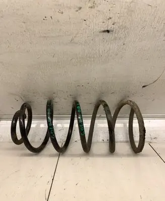 Volkswagen Golf IV Front coil spring