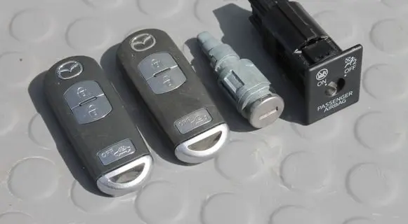 Mazda CX-3 Ignition key/card 2XKLCZYK-WKLADKA 2011DJ5486 SKE13E-01