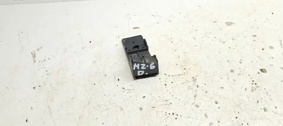 Mazda 6 Headlight/headlamp mounting bracket GS1050152
