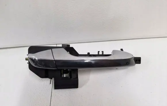 KIA Sportage Front door exterior handle/bracket 