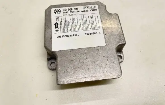 Volkswagen Touran I Airbag control unit/module 1T0909605