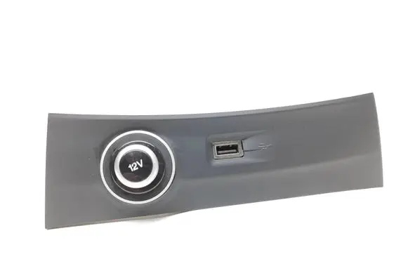 Alfa Romeo Stelvio USB socket connector 00505493820 16949A0 E130217