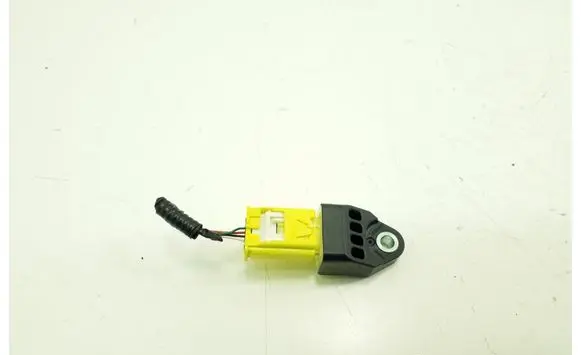 Toyota Auris E180 Airbag deployment crash/impact sensor 8983102140