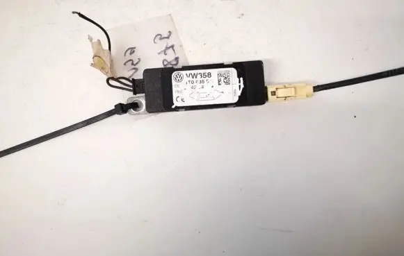 Volkswagen Touran I Antenna control unit 1t0035577