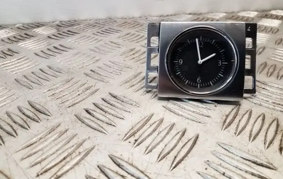 Volkswagen PASSAT B7 Clock 3AA919204A
