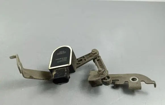 Polestar 2 Rear air suspension level height sensor 32233077