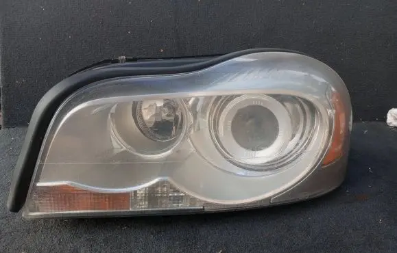 Volvo XC90 Headlight/headlamp 30698574