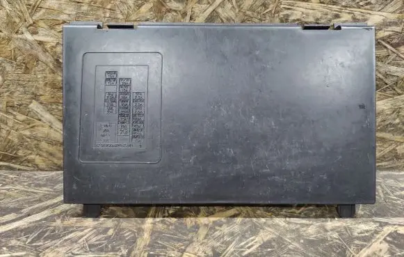 Mazda CX-9 Fuse box cover TD1155551