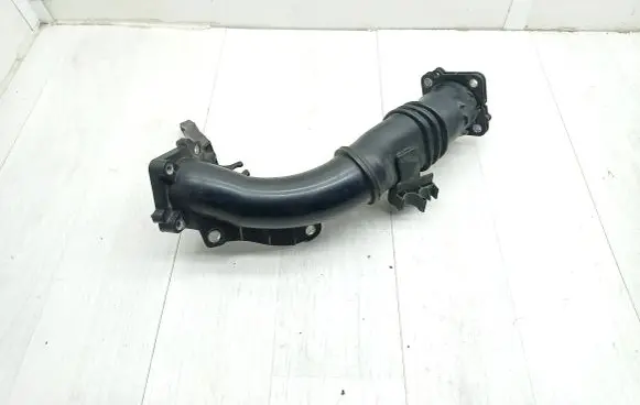 Volvo C30 Intercooler hose/pipe AV6Q9353BC