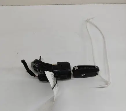 Opel Vivaro Ignition lock 9663123380