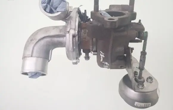 Toyota RAV 4 (XA40) Turbo 172010R062 VB25