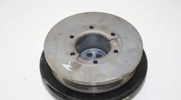 BMW 4 F32 F33 Crankshaft pulley 8638534