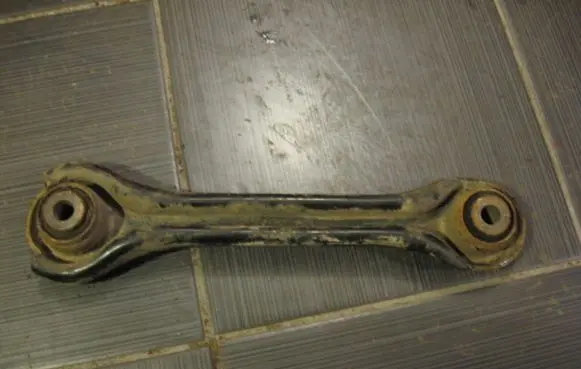 Mercedes-Benz E W124 Rear control arm