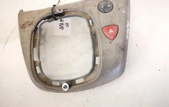 Renault Scenic II - Grand scenic II Hazard light switch 8200407415 8200095493