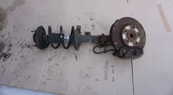 Mitsubishi Lancer VIII Front wheel hub spindle knuckle