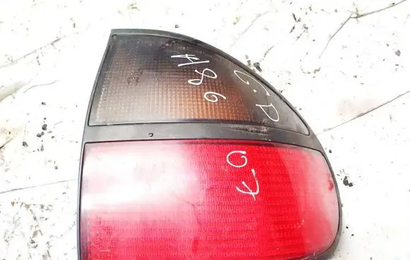 Renault Laguna I Rear/tail lights 7700820051