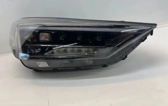 Hyundai Tucson TL Headlight/headlamp 92102D7710 D71RH04 R009D710006113