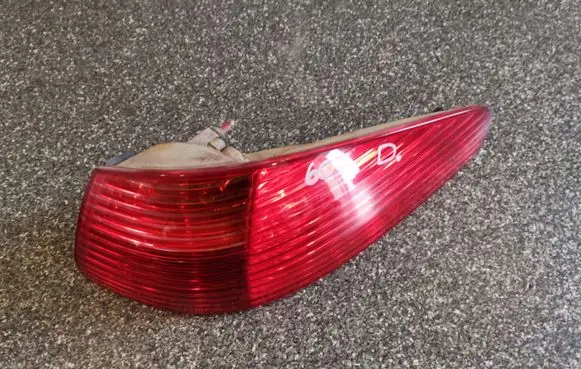 Peugeot 607 Rear/tail lights