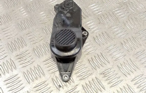 Volkswagen Polo VI Other engine bay part 06K109121E