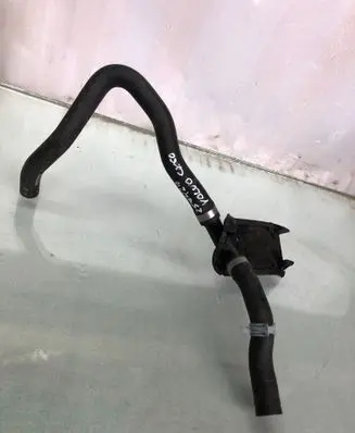 Volvo XC60 Engine coolant pipe/hose 32339860