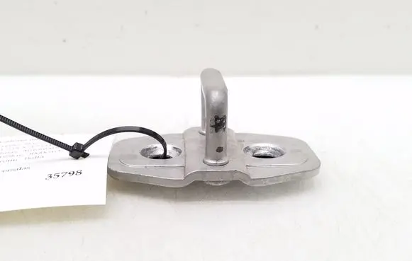 Mercedes-Benz CLS C218 X218 Rear door lock loop/hook striker 45001215