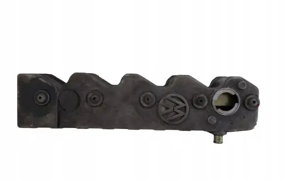 Volkswagen II LT Rocker cam cover 062103469