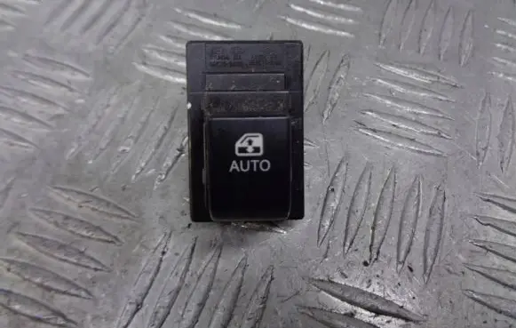 KIA Ceed Quarter vent window switch 